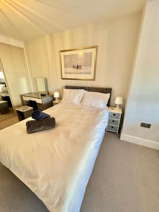 Stylish Apartment Near The Centre Of 해러게이트 외부 사진