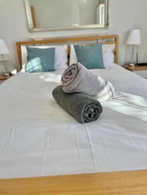 Stylish Apartment Near The Centre Of 해러게이트 외부 사진